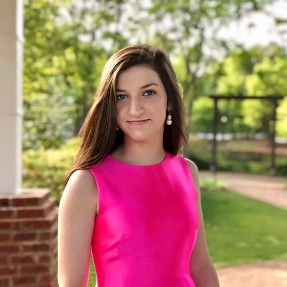 Meet your Posher, Annalee - Picture 3 of 5